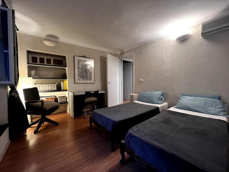 San Lorenzo Central Apartment Генуя Экстерьер фото